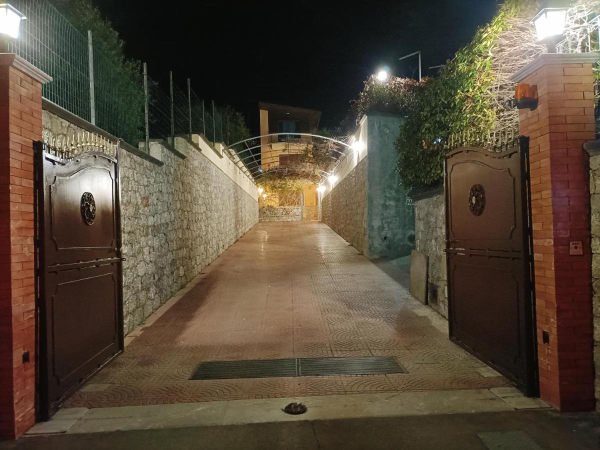Villa Gloria Gaggi ภายนอก รูปภาพ
